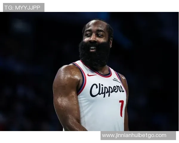 哈登主场揭幕战狂砍三十分七篮板七助攻感受无与伦比的激情与荣耀